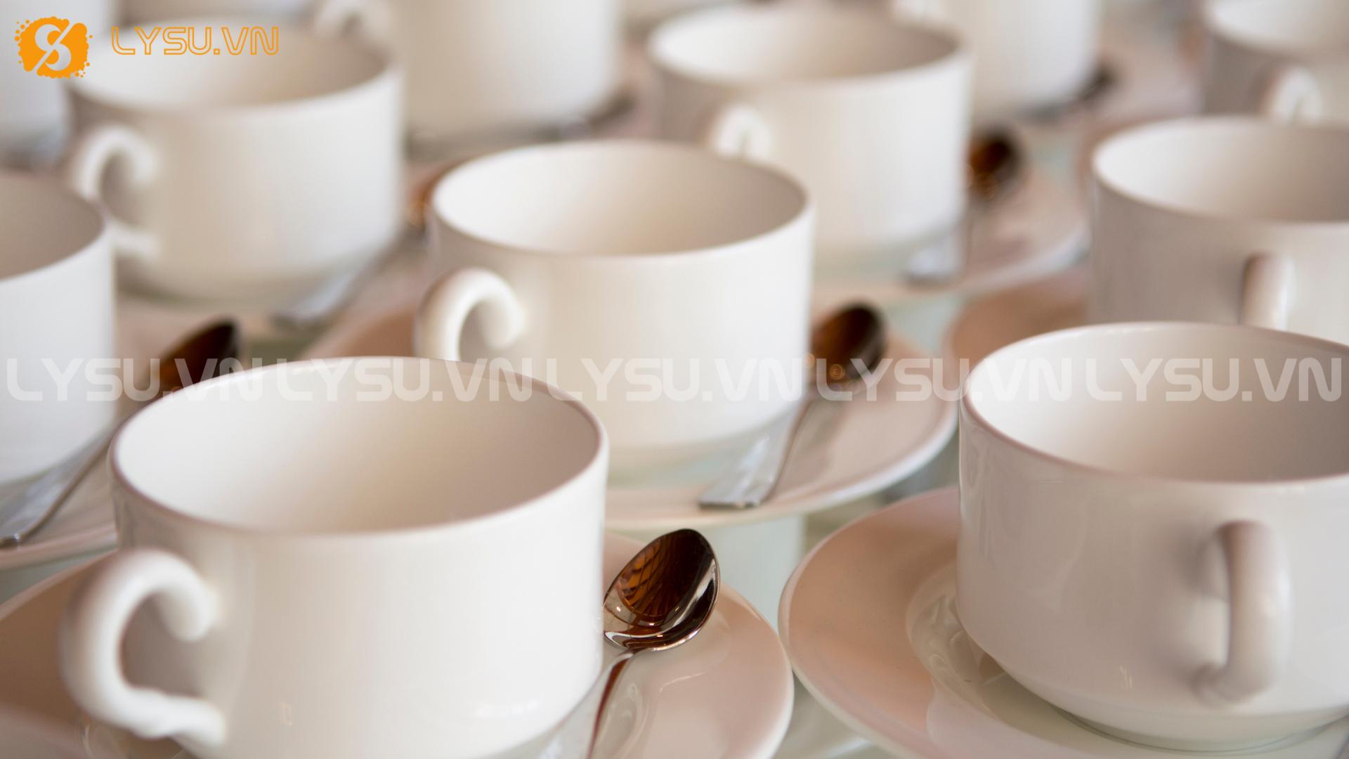 Cách chọn kích thước ly sứ trắng phù hợp với nhu cầu